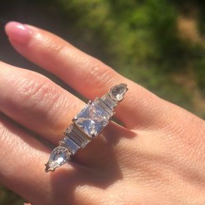 Juicy couture golden crystal ring